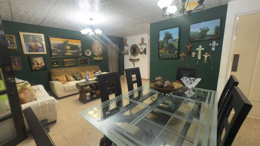 Residencial Colonia Las Lomas Villa Lucre frente al metro