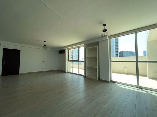 Bella Vista: 180 m², 3 recámaras, balcón y 2 parqueos - Imagen 3