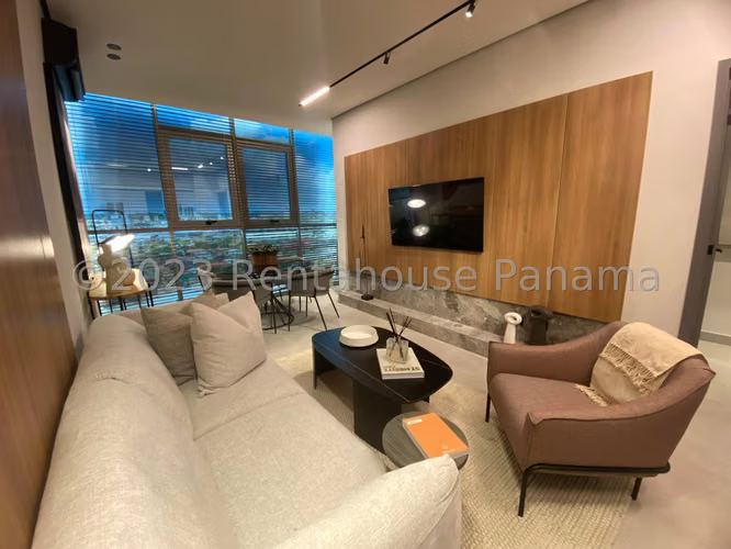Se Vende Apartamento en Via España LA27-1772