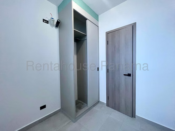 Se Vende Apartamento en Via España LA27-1773