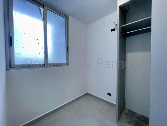 Se Vende Apartamento en Via España LA27-1773