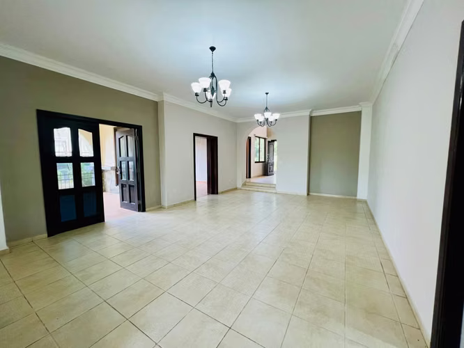 Casa en alquiler en Clayton con piscina privada - Imagen 8