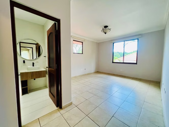Casa en alquiler en Clayton con piscina privada - Imagen 18