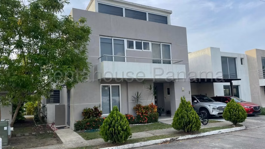 Casa en Venta en Villa Sur - Costa Sur 27YCG1824