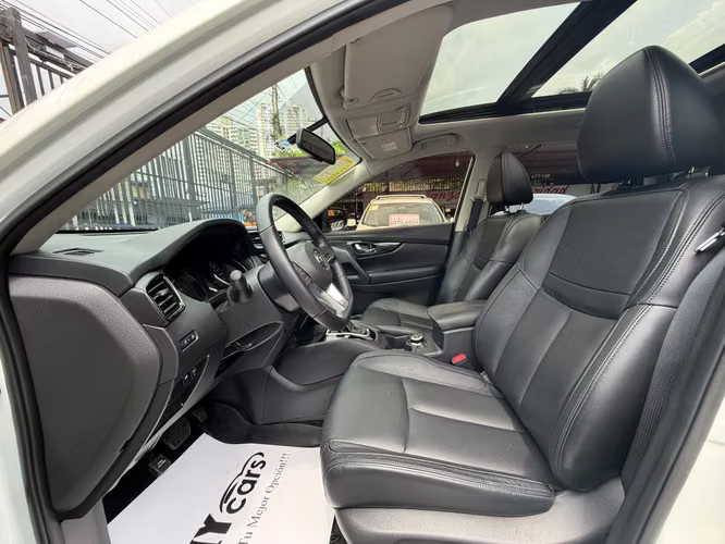 NISSAN XTRAIL 4WD FULL EXTRAS SOLO 28 MIL KILOMETROS