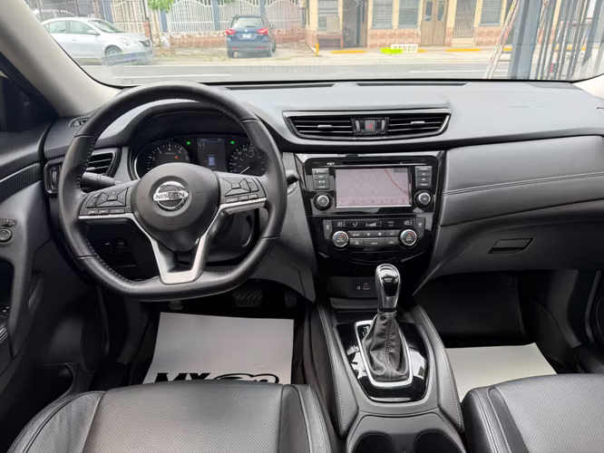 NISSAN XTRAIL 4WD FULL EXTRAS SOLO 28 MIL KILOMETROS