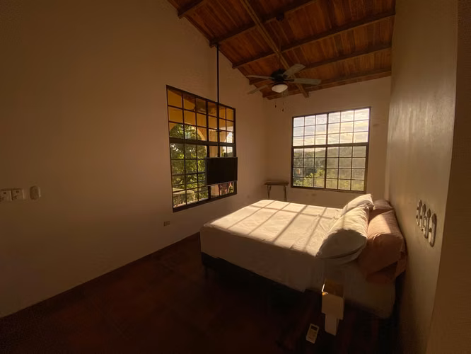 Hermosa Casa en Venta- Sona, Panama - Imagen 4
