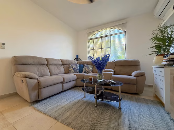 Casa Amoblada de 4 Recámaras en Venta en Clayton – 450 m² con Piscina Privada y Terraza - Imagen 16