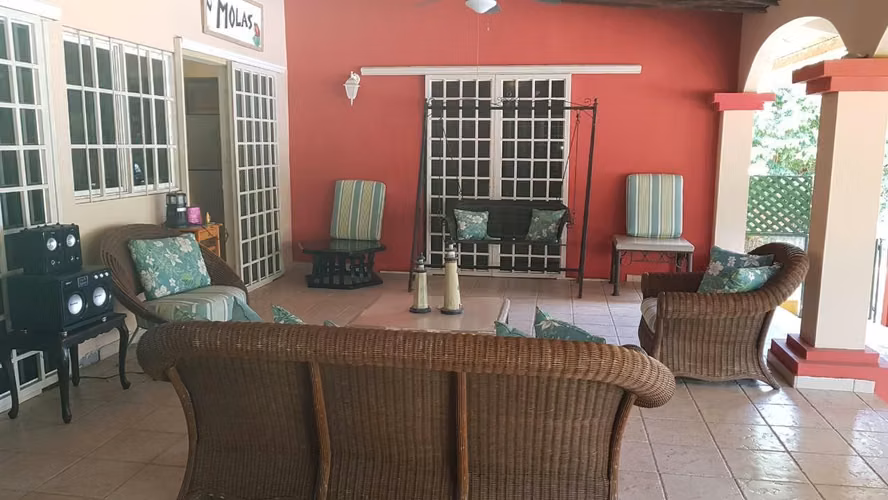 Club de Golf de Coronado. 1321mts 4r 2b cbe $1400.00 - Imagen 7
