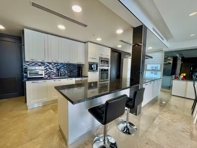Se Vende en Q Tower, Punta Pacifica - Imagen 5
