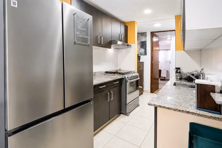 Apartamento sobre Vía Transístmica I con amplia terraza y cerca del metro - Imagen 4