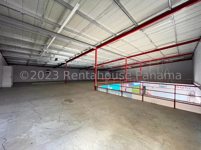 VENTA DE LOCAL EN CHORRERA DDB23-9978