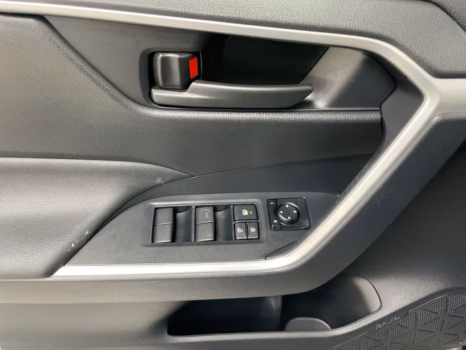 TOYOTA RAV4 - 2025 - RAX - Automarket - Imagen 4