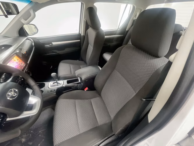 TOYOTA HILUX - 2025 - PPHA - Automarket - Imagen 5