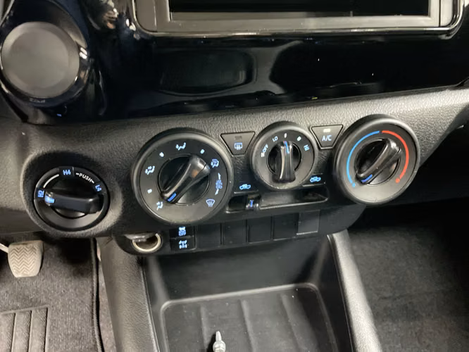 TOYOTA HILUX - 2026 - PPHX - Automarket - Imagen 9