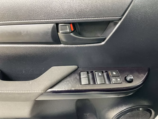 TOYOTA HILUX - 2025 - PPHX - Automarket - Imagen 4