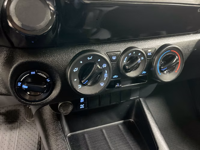 TOYOTA HILUX - 2026 - PPHX - Automarket - Imagen 9