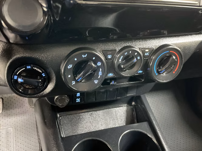 TOYOTA HILUX - 2026 - PPHA - Automarket - Imagen 9