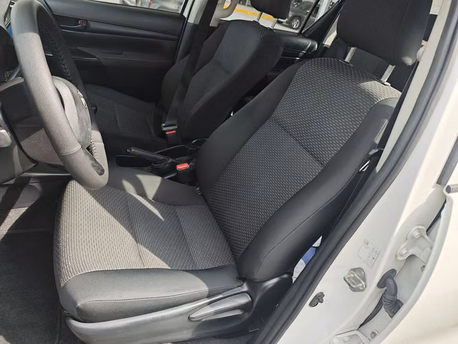 TOYOTA HILUX - 2025 - PPHX - Automarket - Imagen 5