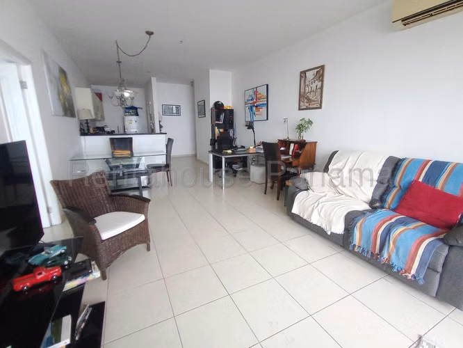 Apartamento en Venta Con Amplias Amenidades en Av Balboa 27*1800Mfk