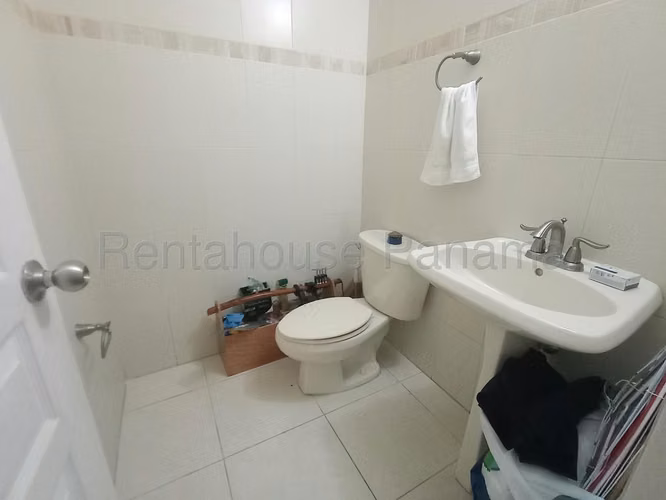 Apartamento en Venta Con Amplias Amenidades en Av Balboa 27*1800Mfk