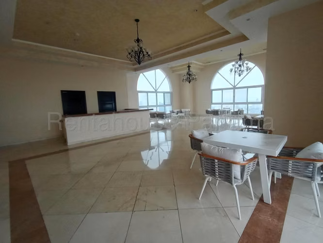 Apartamento en Venta Con Amplias Amenidades en Av Balboa 27*1800Mfk