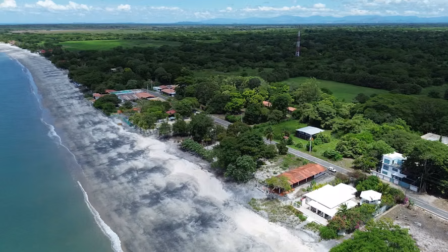 Beachfront Home for Sale in Playa Juan Hombrón