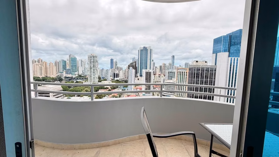 Venta de Apartamento en Obarrio.