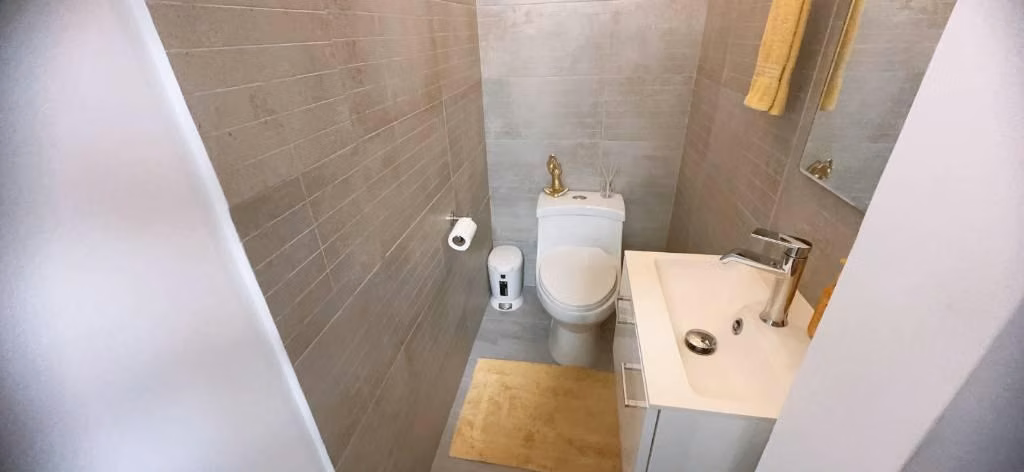 Alquiler de apartamento amoblado - Imagen 6