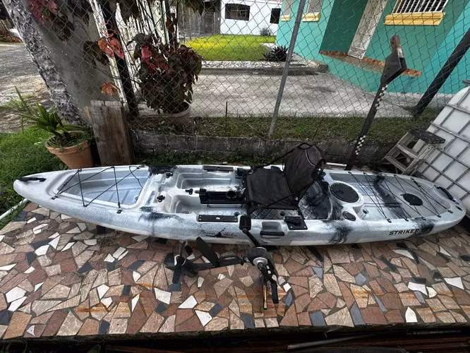 Kayak striker de 13 pies