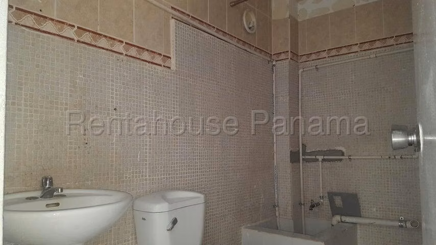 VENTA DE EDIFICIO EN BELLAVISTA  - CASA BLANCA