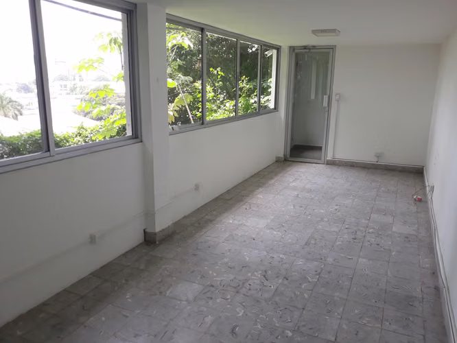 VENTA DE OFICINA LOS ANGELES GM