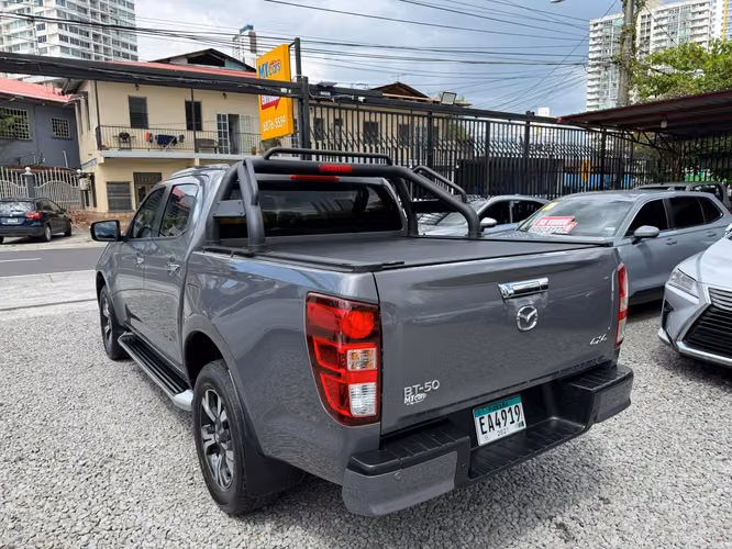 Mazda BT-50 2022 - Imagen 7