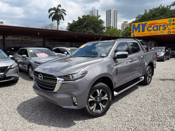 Mazda BT-50 2022 - Imagen 2