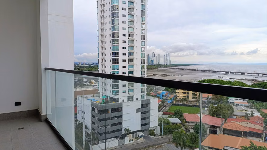 Apartamento en Coco del Mar I  con balcón y vista a la ciudad - Imagen 3