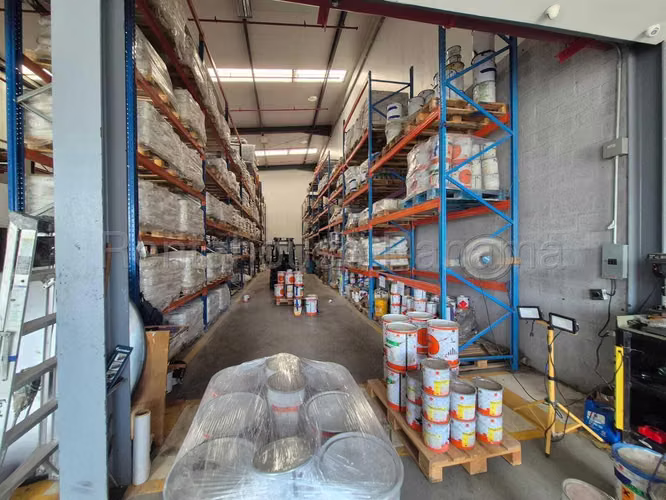 Galera de 618 m² en venta / Mañanitas / Con Andén de Carga y Oficinas / Cod. 27-1818 AGPM
