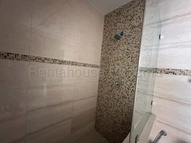 Se vende apartamento con vista al mar en Punta Pacífica - Imagen 7