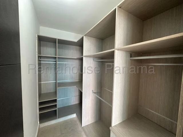 Se vende apartamento con vista al mar en Punta Pacífica - Imagen 8