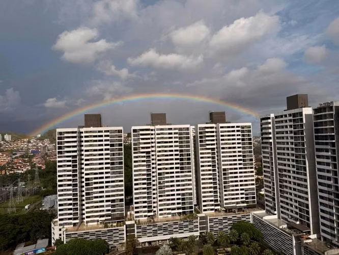 ALQUILO AMPLIO APARTAMENTO DE 3 RECÁMARAS 2 BAÑOS MÁS C/ B DE EMPLEADAS - Imagen 2