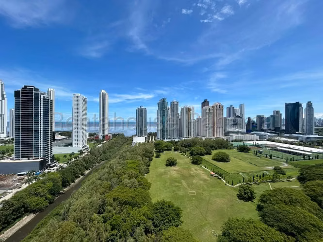 Alquilo Apartamento en Costa del Este KA27-1592