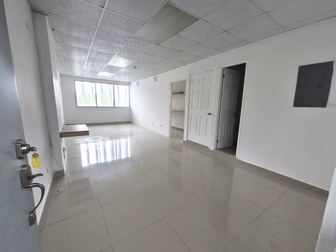 Oficinas en Alquiler en Betania #2289 oad