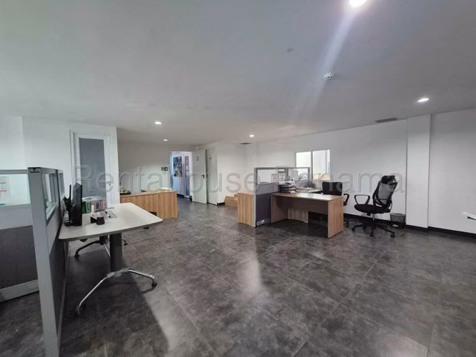 VENTA DE GALERA EN DOS CAMINOS LAS MANANITAS HQ - Imagen 15