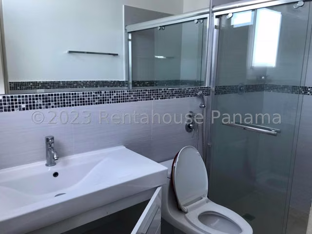Se vende apartamento con vista a la ciudad en El Carmen - Imagen 11