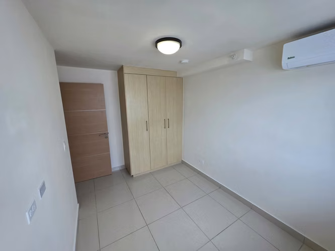Se alquila apartamento en Vía españa - Imagen 13