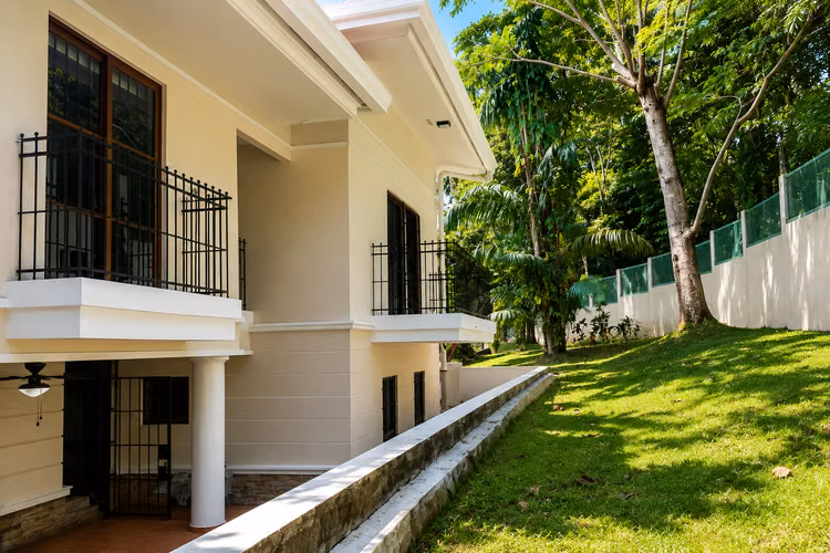 CASA EN VENTA | LOS SENDEROS DE CAMINO DE CRUCES | 4 RECÁMARAS | 5 BAÑOS | 4 PARKING R26-CV001