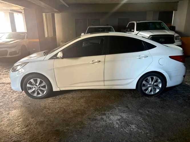 Hyundai Accent 2017 - Imagen 3