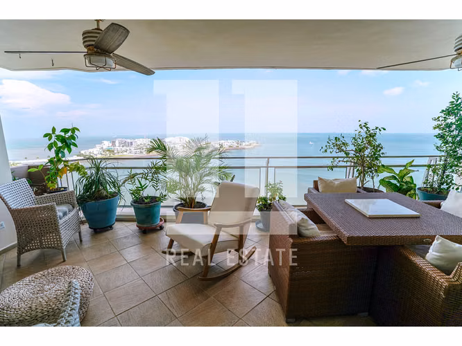 Se Vende Apartamento en Paitiila, PH Torre Del Mar