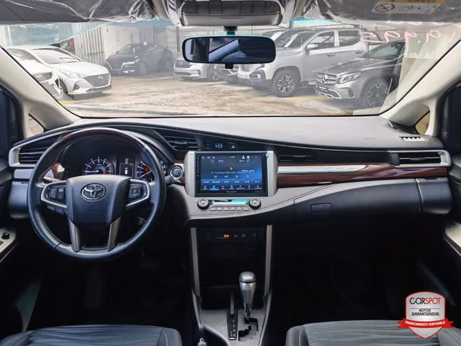 Toyota Innova Venturer 2022 Automática EE6060 - Imagen 11