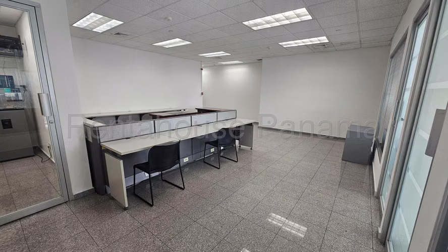 Alquiler de Oficina en Calle 50 Torre Global Plaza EC