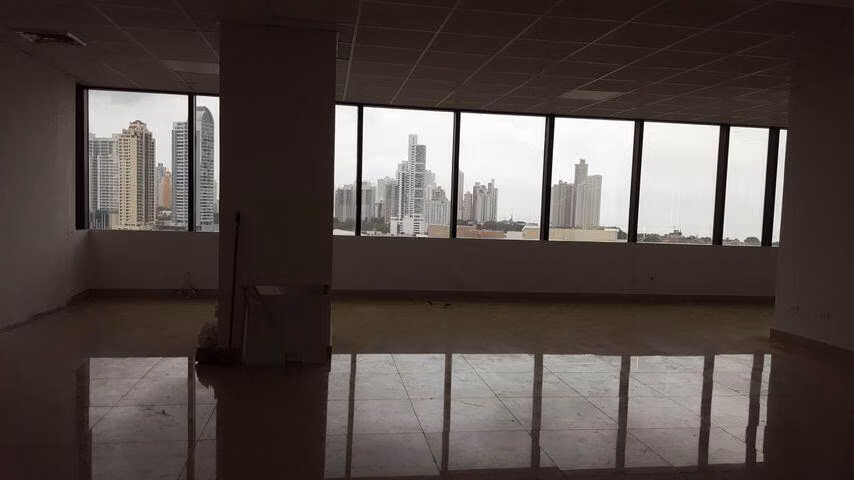 Alquiler de Oficina en Calle 50 Plaza Credicorp EC